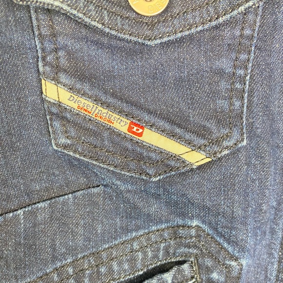 DIESEL INDUSTRY DENIM DESIGN DENIM CROPPED JEAN JACKET SIZE MEDIUM 99% COTTON - Picture 9 of 13